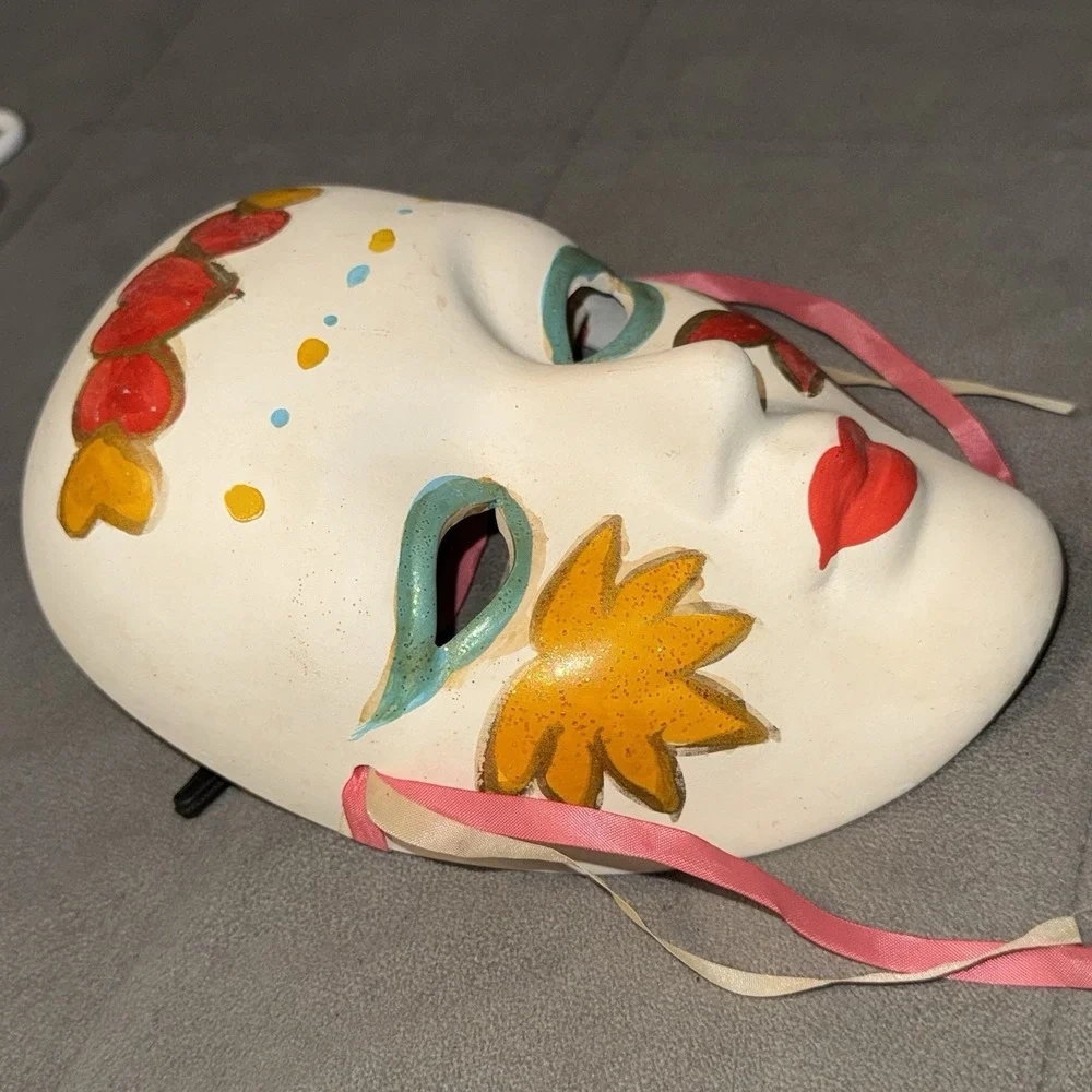 Vintage Decorative Ceramic Masquerade Mask Mardi Gras New Orleans Wall Hanging